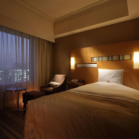 Hotel Okura Fukuoka Fukuoka  Kültér fotó A room at the hotel