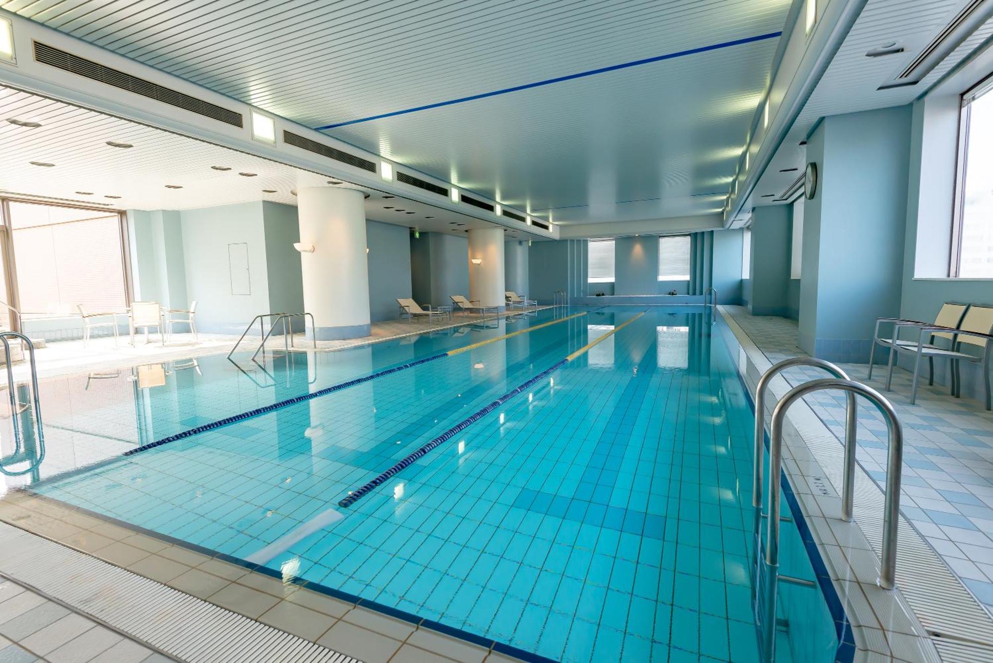 Hotel Okura Fukuoka Fukuoka  Kültér fotó Indoor pool