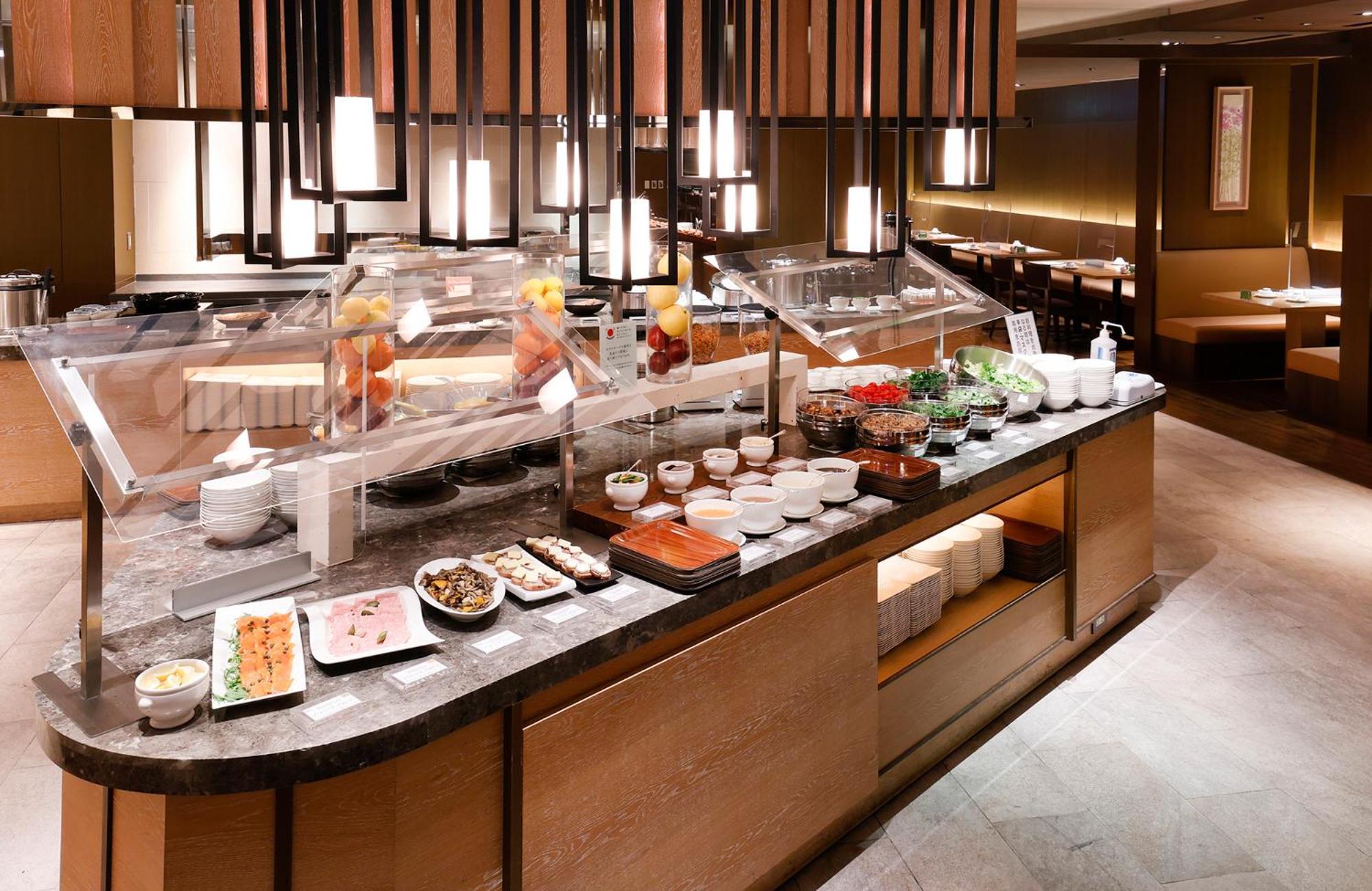 Hotel Okura Fukuoka Fukuoka  Kültér fotó A buffet at a hotel