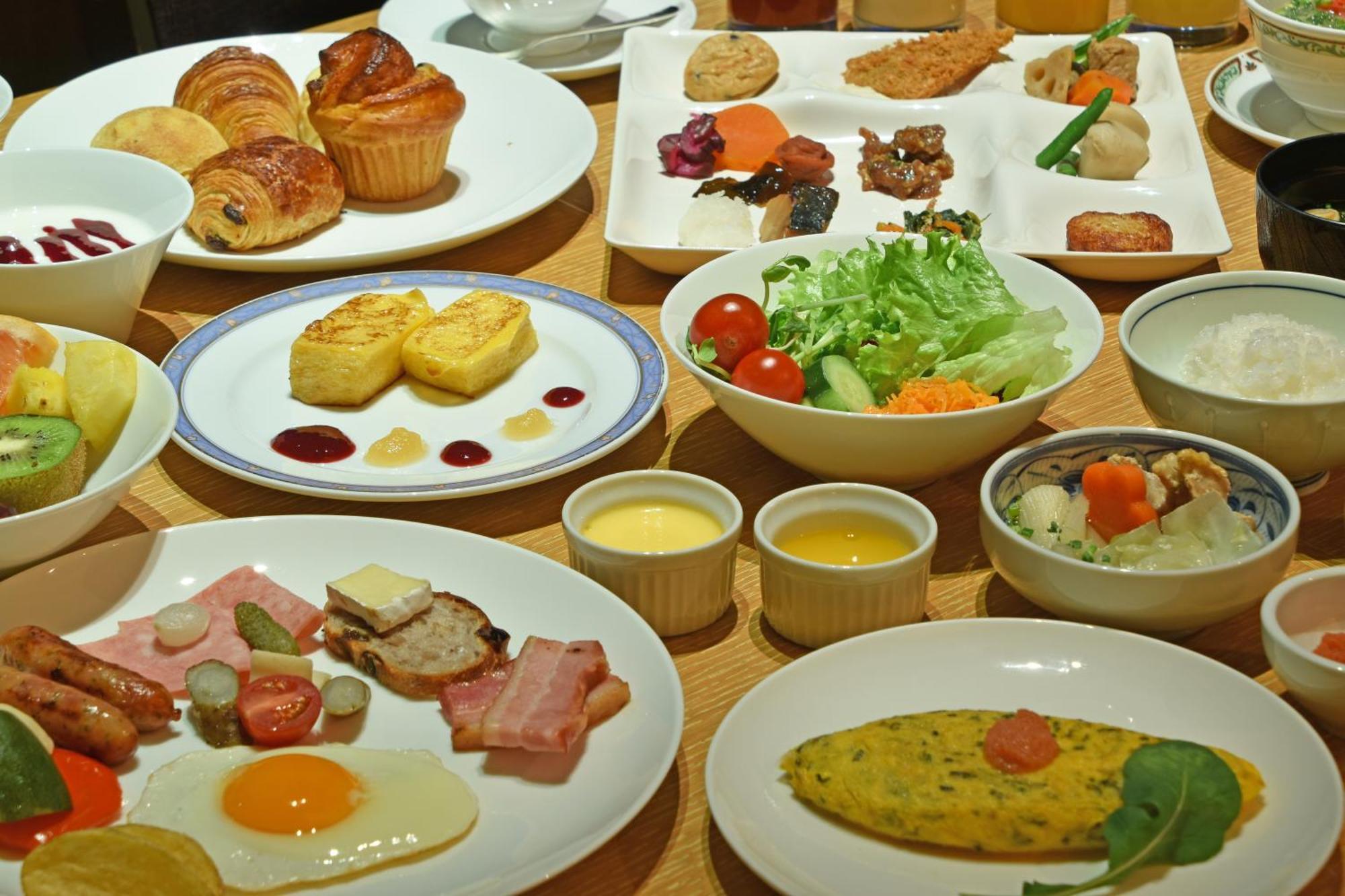 Hotel Okura Fukuoka Fukuoka  Kültér fotó A Japanese breakfast