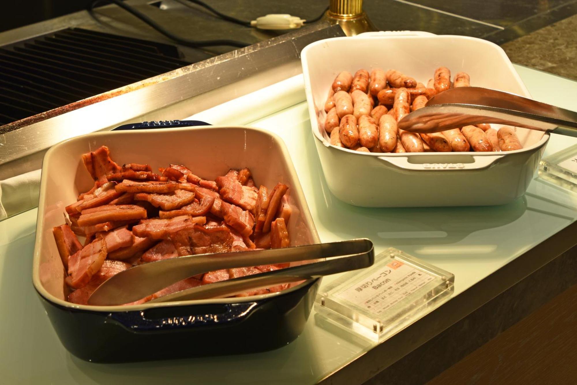 Hotel Okura Fukuoka Fukuoka  Kültér fotó Bacon and sausages