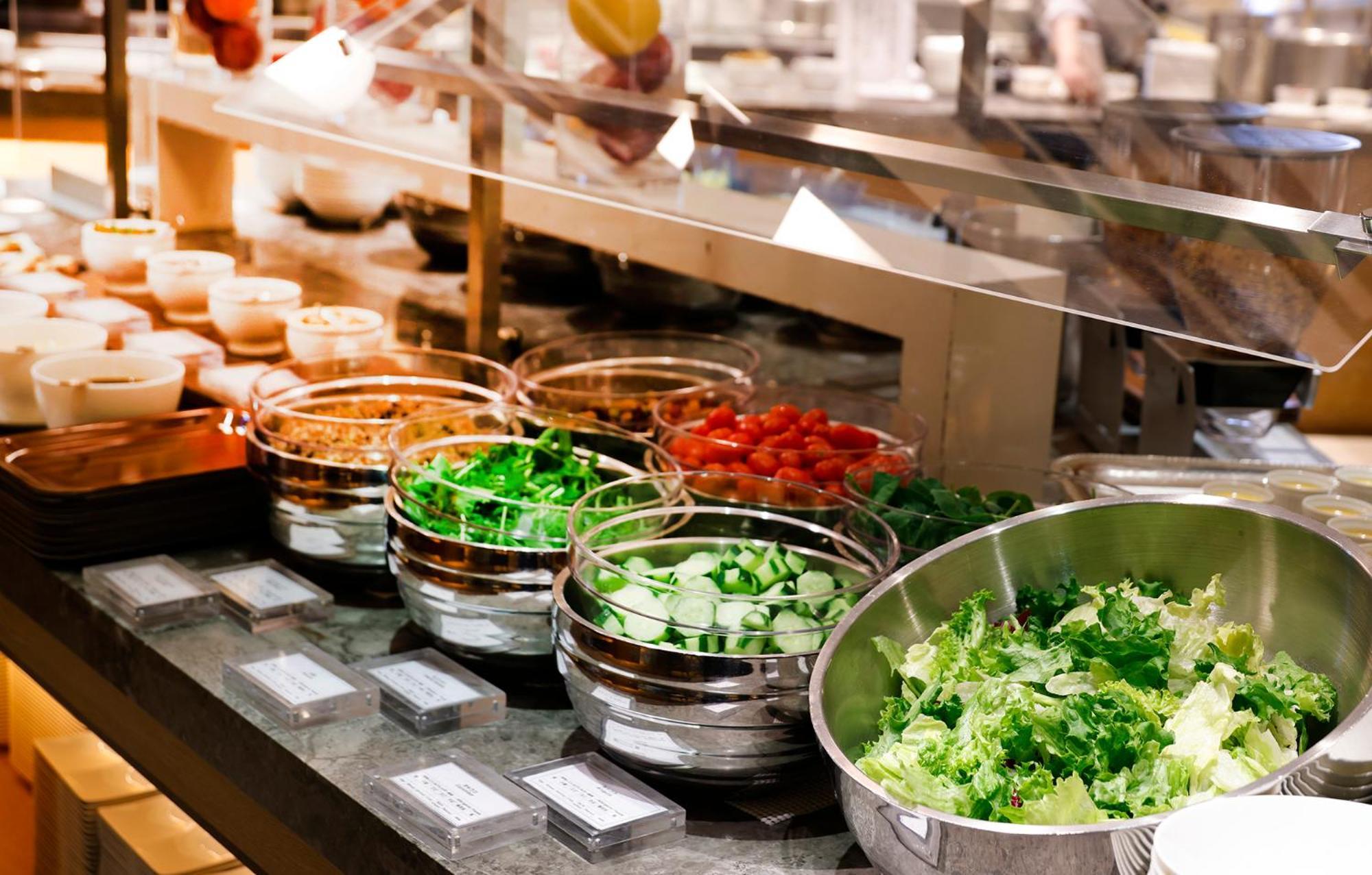 Hotel Okura Fukuoka Fukuoka  Kültér fotó A salad bar
