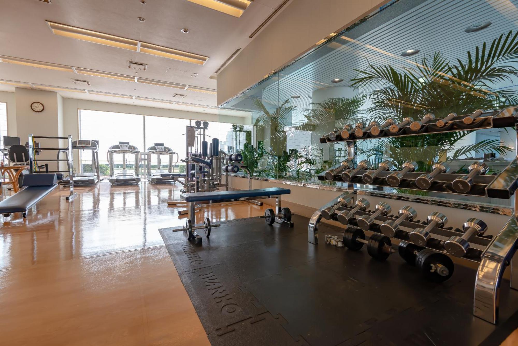 Hotel Okura Fukuoka Fukuoka  Kültér fotó The gym at the Ritz-Carlton, Dubai