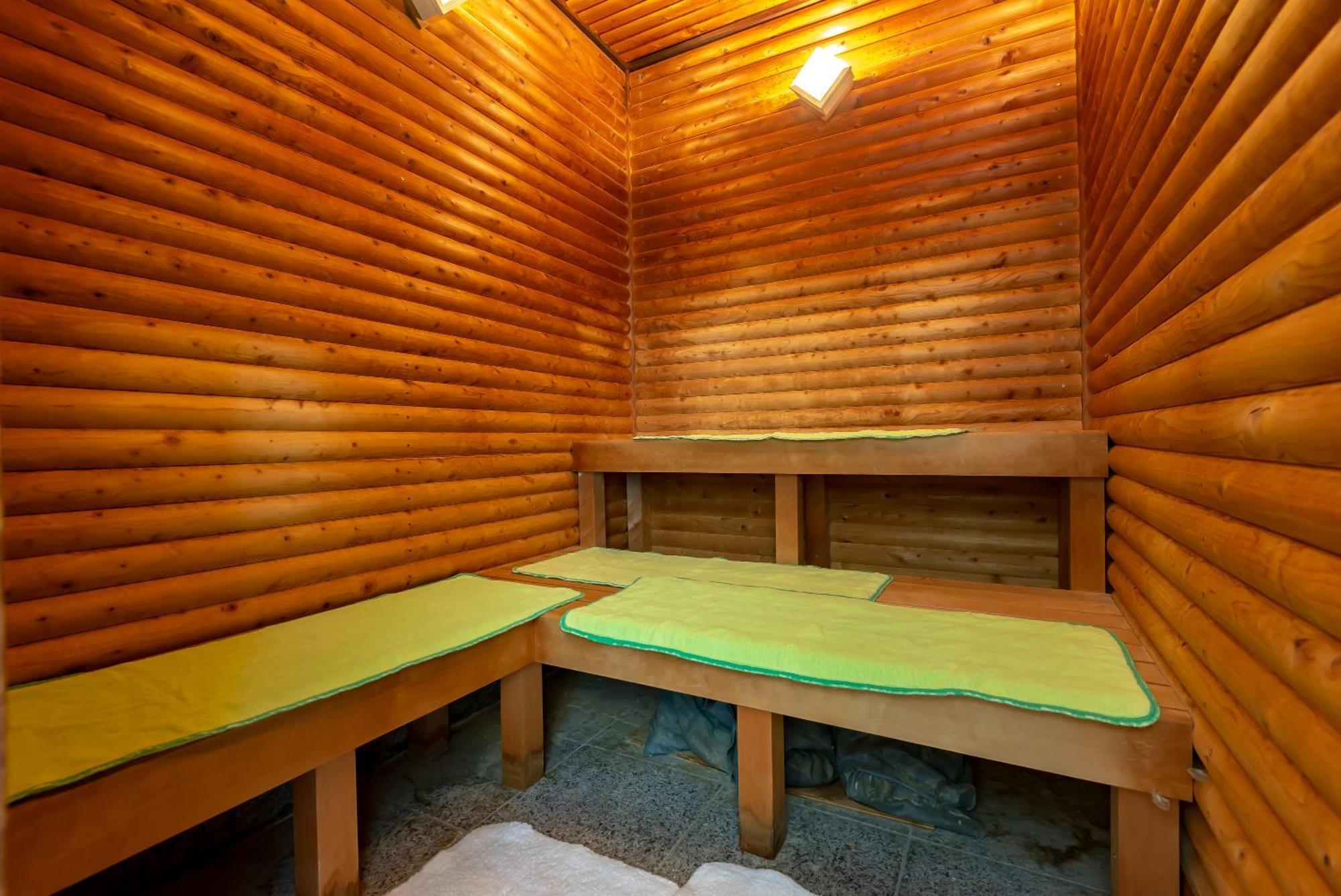 Hotel Okura Fukuoka Fukuoka  Kültér fotó A traditional Finnish sauna